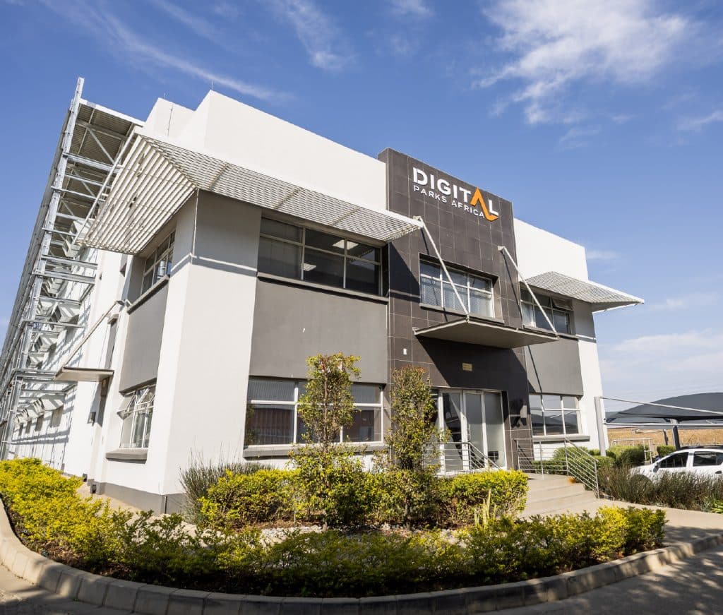 DPA Exterior Mobile 595x700